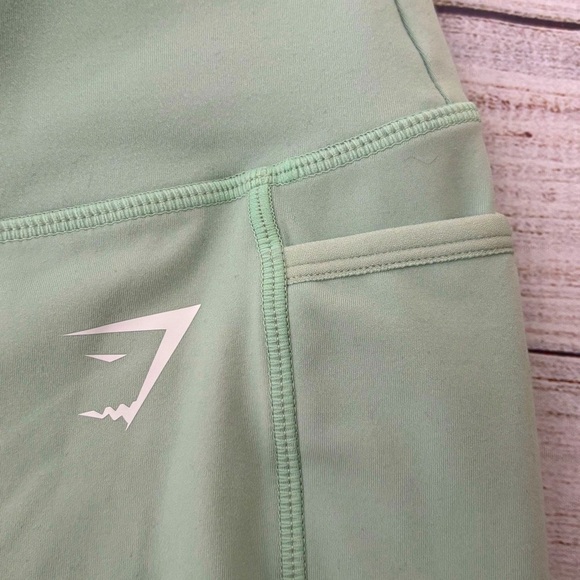 Gymshark Mint Green Leggings with Side Pockets Size Small - Picture 3 of 4